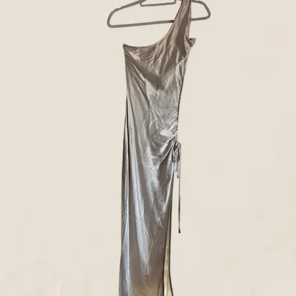 SNDYS Silver Metallic Ruched Open cut out Side Slit Maxi Dress Size S nwt - Image 3