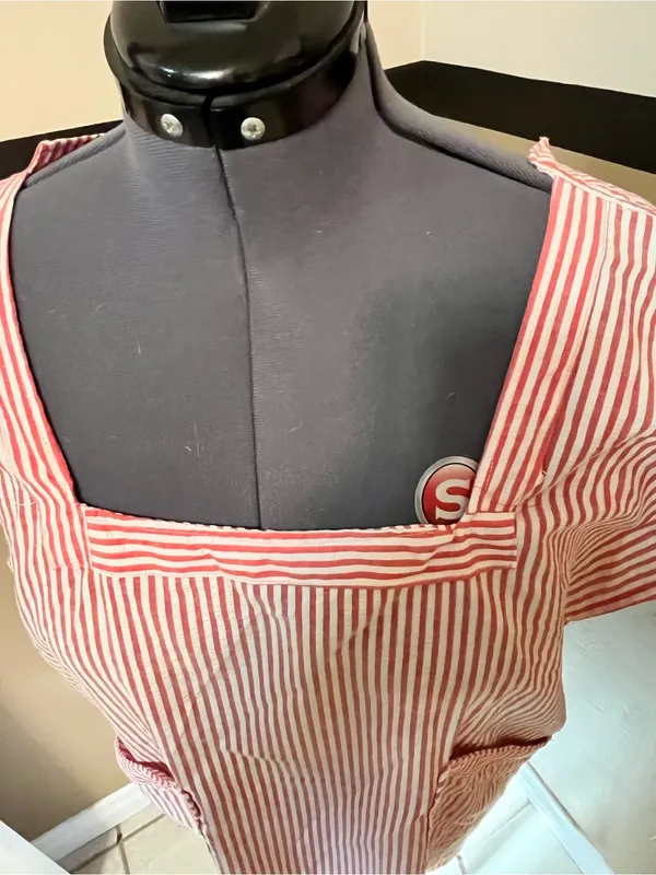 VTG country cottage-core Full apron Bib Seersucker Handmade Red White Stripe Tie - Image 11