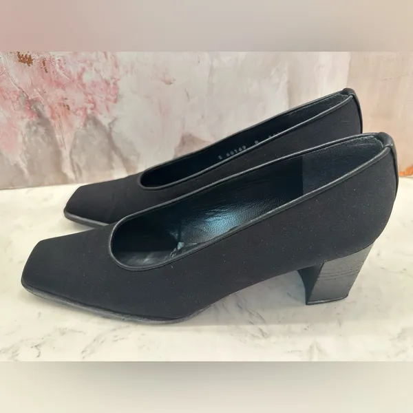 Stuart Weitzman Black Gore-Tex Rainaway Pumps Block Heel Women’s 8AAA Square Toe - Image 4
