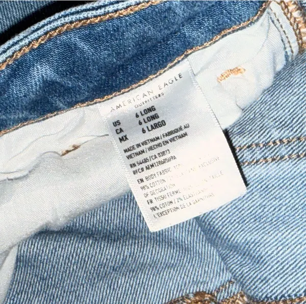 American Eagle Jeans - Image 4