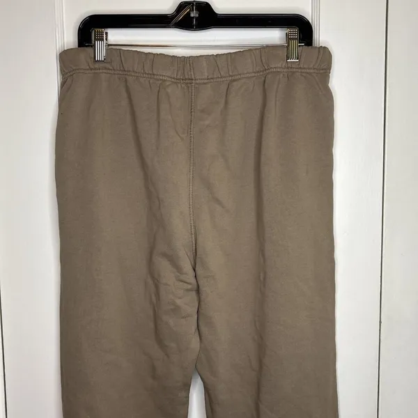 Mate the Label Organic Fleece Relaxed Pocket Sweatpant Mushroom Large $128 - Image 8