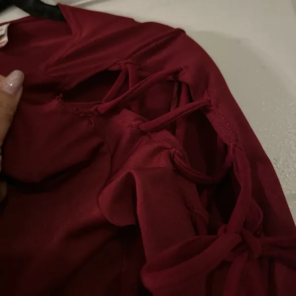 Y2K 4UDesign Chic Women's Deep Red Blouse with Sleeve Ties size S - Image 3