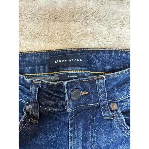 Aeropostale classic dark wash mid-rise skinny jeans Size 29/32 - Image 3