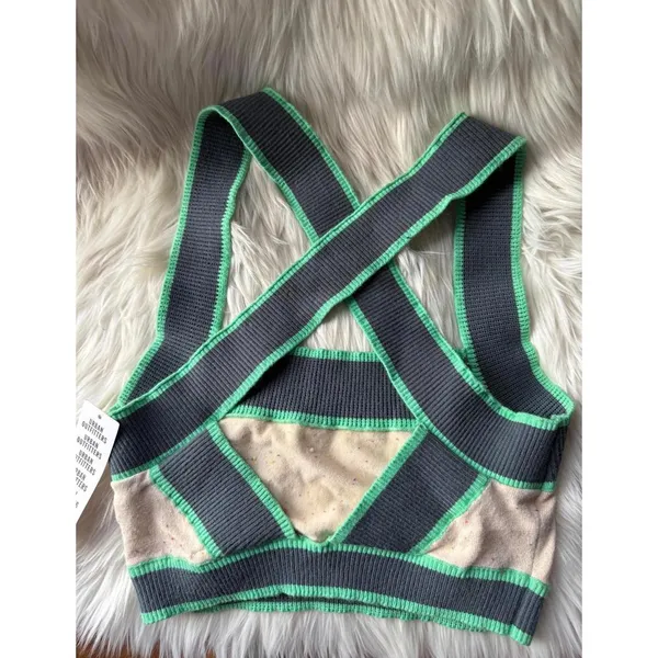 NWT Urban Outfitters Women's Knit Crop Top with Wide Straps Size Medium - Image 3