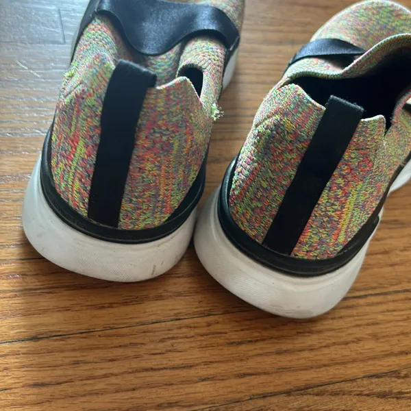 APL slip on tennis shoes - Image 3