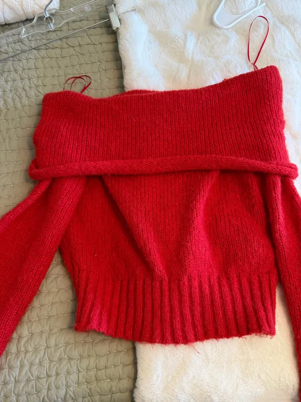Bershka red off the shoulder sweater - Image 2