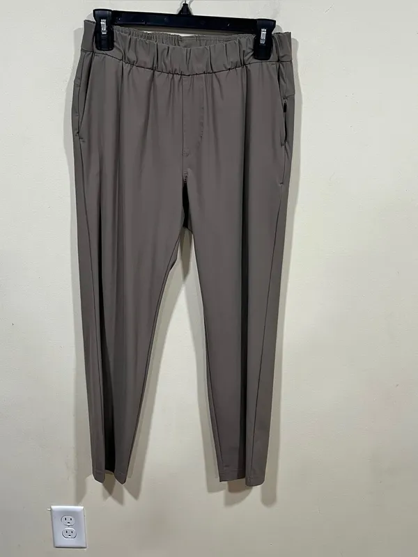 Vuori Miles Ankle Pant Women's Performance Pants Beige / Clay /Willow Grey small - Image 9