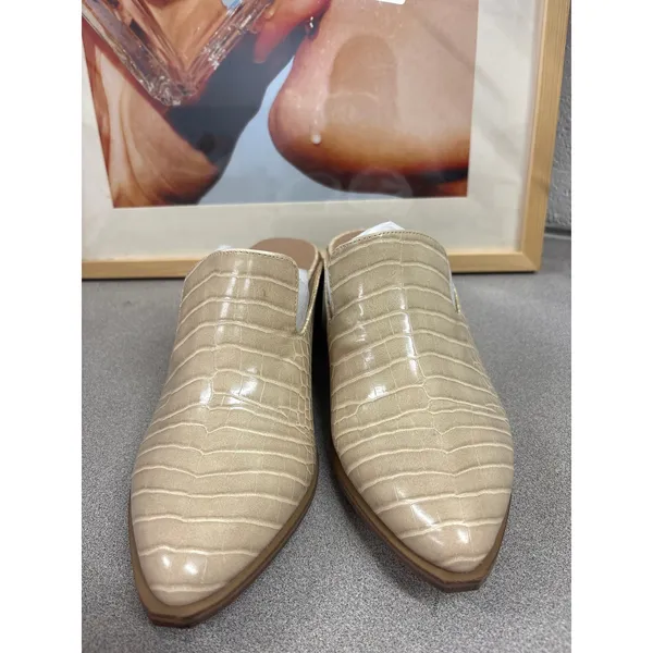 NIB Chinese Laundry 7.5 Marnie Sky Croco Beige Slip On Heeled Pointed Toe Mules - Image 3