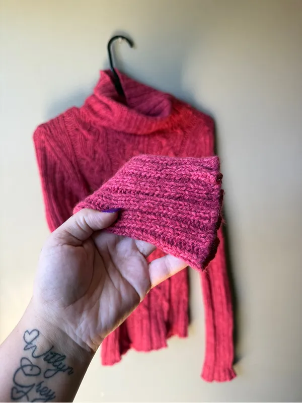 American Eagle Cable Knit Turtleneck Sweater Women’s Small Pink - Image 4