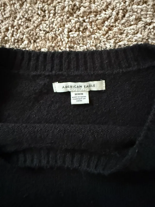 American Eagle Outfitters Sweater - Image 3
