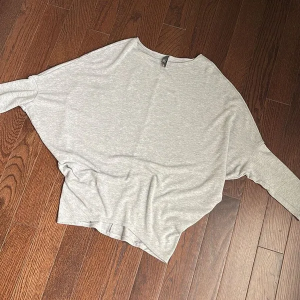 ALYA  Women’s Sweater. Size Medium. Gray‎ - Image 4