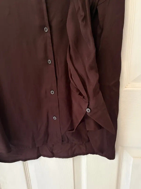 Gap NWT!! Women’s Satin Relaxed Button Down Shirt in Chocolate Brown - Image 7