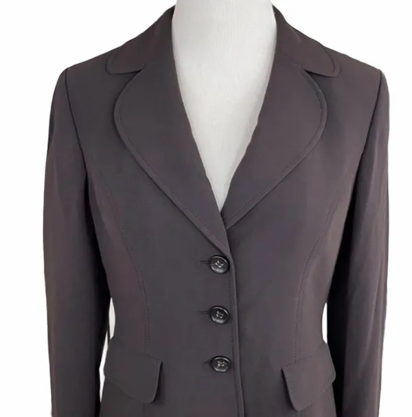 Petites Classic Brown Cuff Sleeve Blazer - Image 3