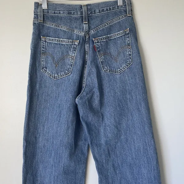 Levi's High Waisted Straight Denim Jeans Distressed Blue Women's Size 25 - Image 4