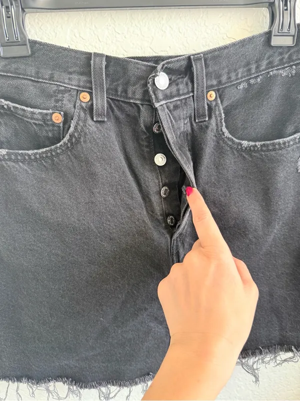 Levi's‎ Ribcage Skirt Denim Jean Black Frayed Hem Mini Skirt Size 28 - Image 4