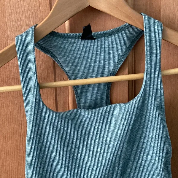 The North Face XS Women's EcoActive Cropped Ribbed Knit Tank XSmall Preowned - Image 2