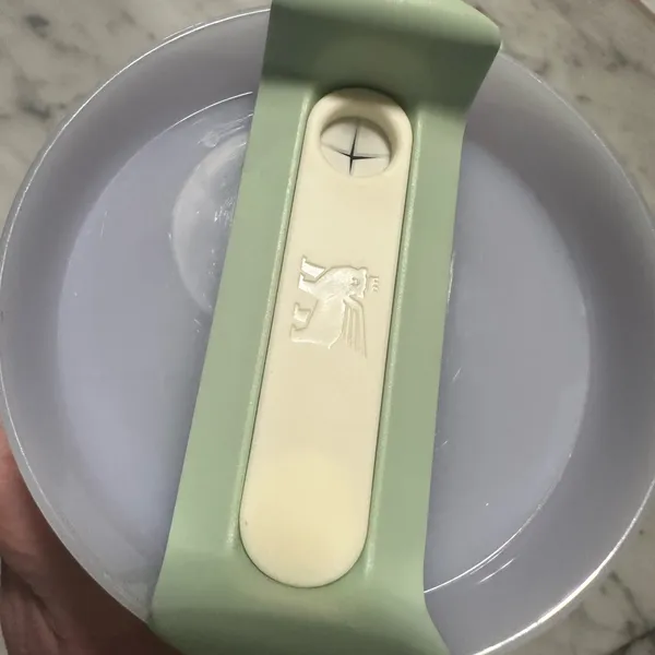 Stanley The Quencher H2.o Flowstate Tumbler 30 Oz in pistachio $44 - Image 5