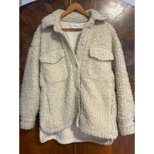 URBAN OUTFITTERS Palmer Sherpa Shacket Jacket COZY COMFY Size Small S FUZZY - Image 2