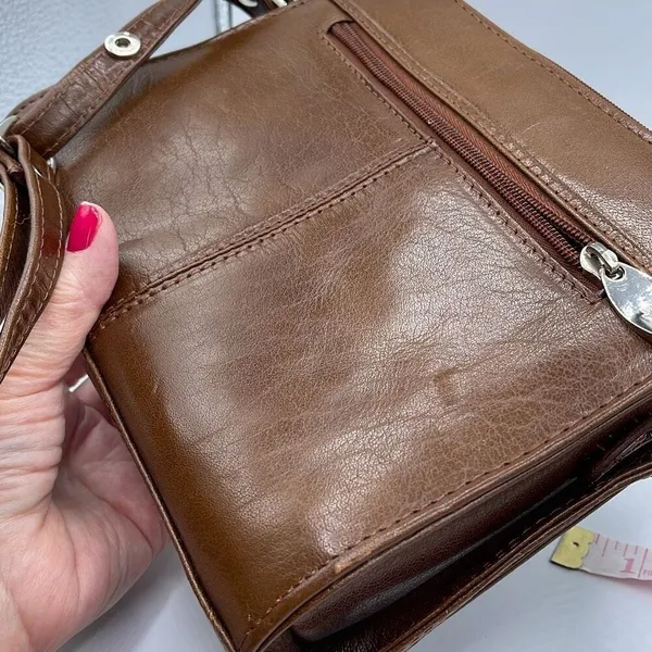 Vintage leather Ashwood crossbody satchel bag nut brown smooth leather. - Image 9