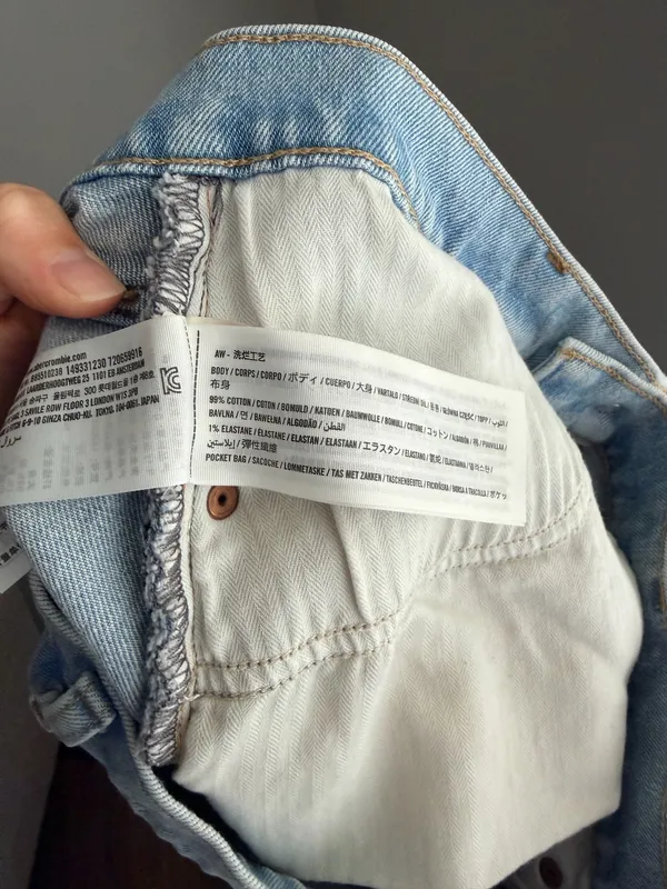 Abercrombie & Fitch 4” Mom Short High Rise Light Wash Jean Shorts - Image 5