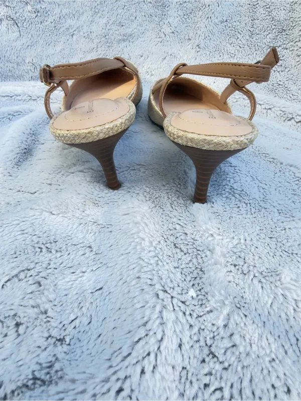 Bandolino Women's Movito2 Pump, Dark Natural 120, size 9- new in box - Image 11