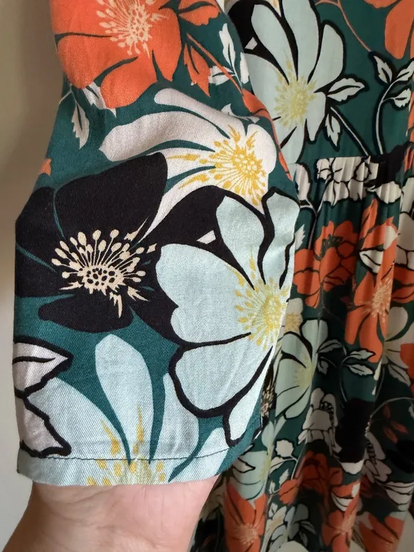Maeve Anthropologie Juno Dress Tropical Floral Small Bold Flowy Relaxed V-Neck - Image 8