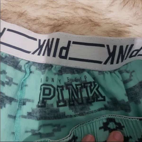 Pink VS sleep shorts - Image 2