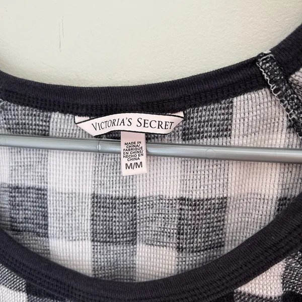 Victoria's Secret Size Medium Plaid Round Neck Long Sleeve Pajama Top Sleepwear - Image 4