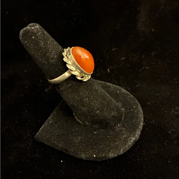 Vintage-Style Oval Carnelian Cabochon Ring size 6.25 - Image 2