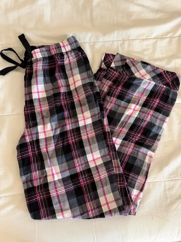 Victoria's Secret Pajama Set Plaid - Image 4