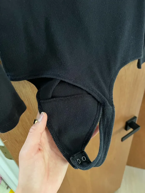 Abercrombie and fitch ribbed black bodysuit - Image 10