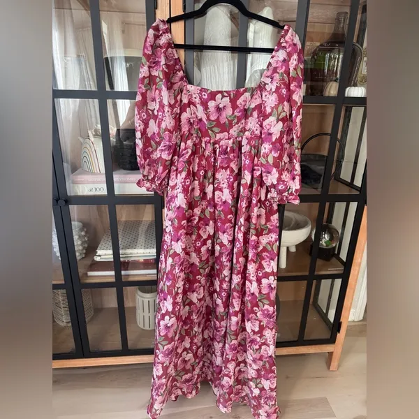 NWT Storia floral maxi dress wedding guest puff sleeve square neck burgundy - Image 2