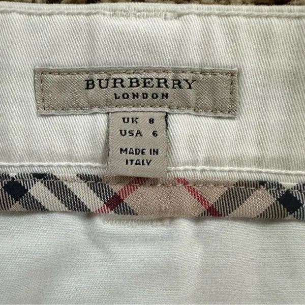 Burberry Cream color button skirt size 6 - Image 7