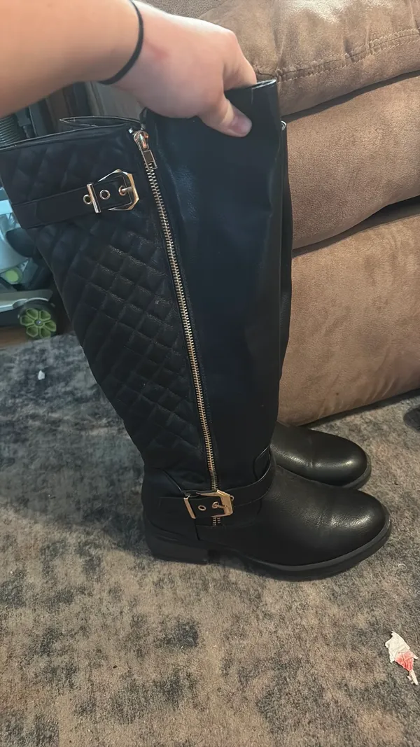 Black thigh high boots Size 7.5 - Image 3