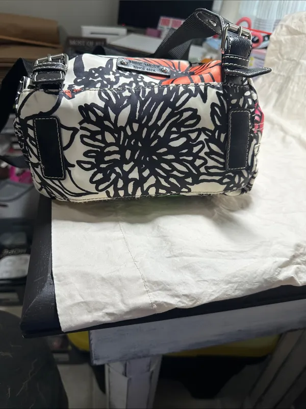 Nine West backpack style purse Excellent condition. - Image 4
