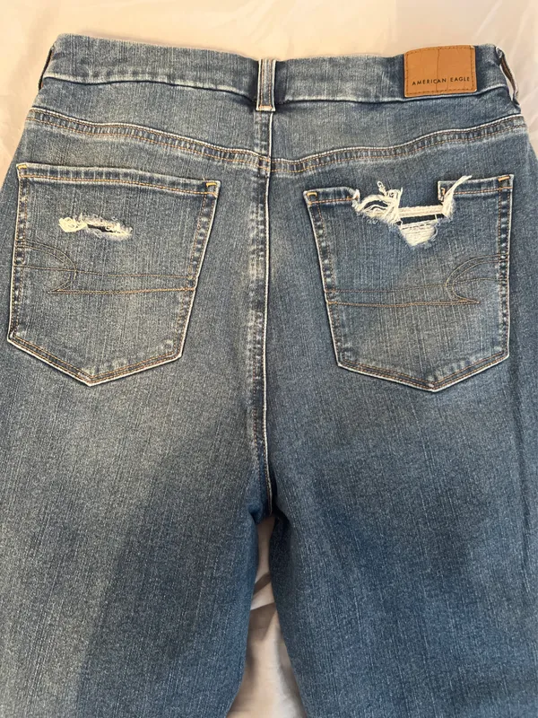 American Eagle Jeans - Image 3
