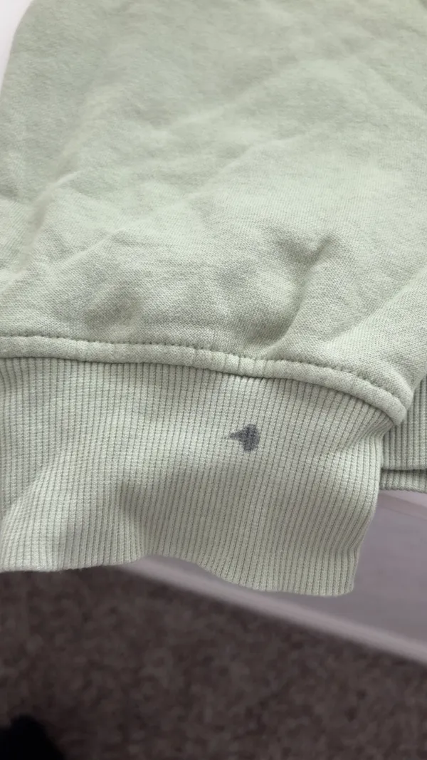 H&M green sweatshirt - Image 4
