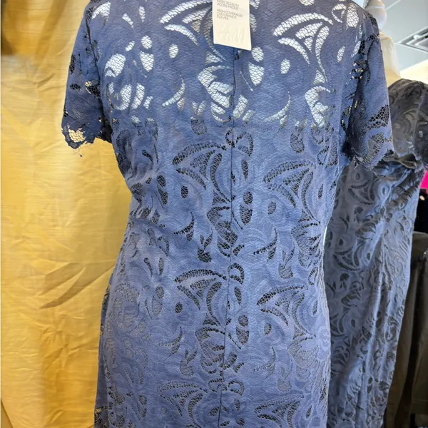 H&M‎ Lace Wrap Midi Dress in Slate BlueMAMA - Image 11