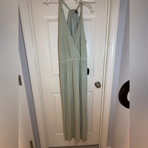 NWT‎ LuLus Sunny Day Perfection Sage Green Tie-Back Maxi Dress, M! - Image 4