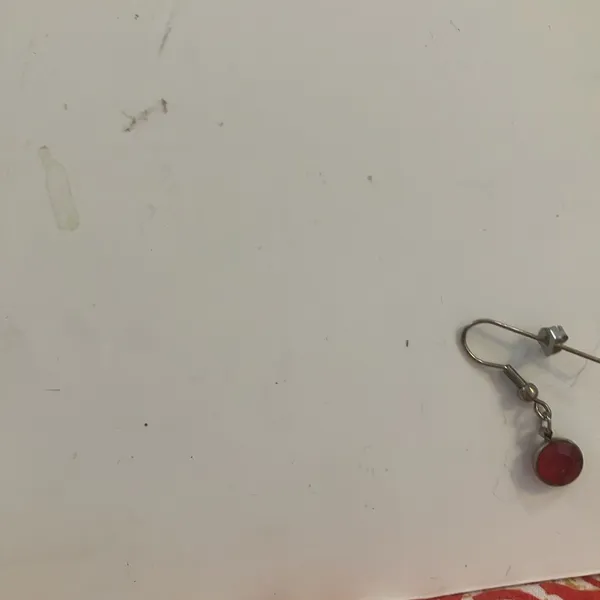 Small hanging pierced earrings - Image 2
