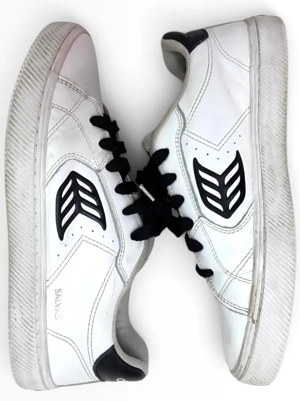 Cariuma Salvas White Leather Black Logo Low Top Sneakers - W 9 / M 7.5 - Image 2