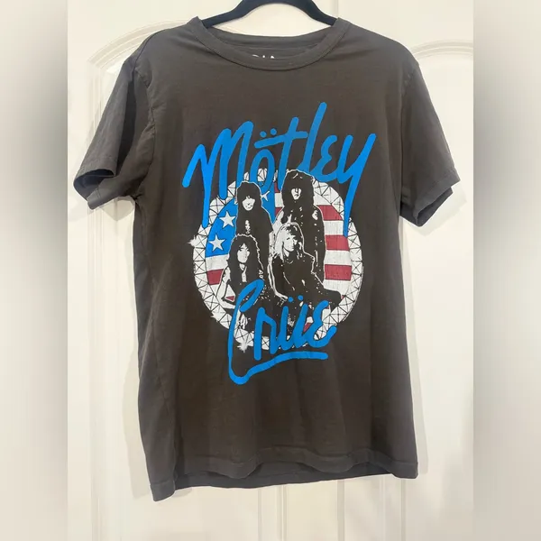 Chaser Black Motley Crue Graphic Tee with Blue and White Accents - Image 4