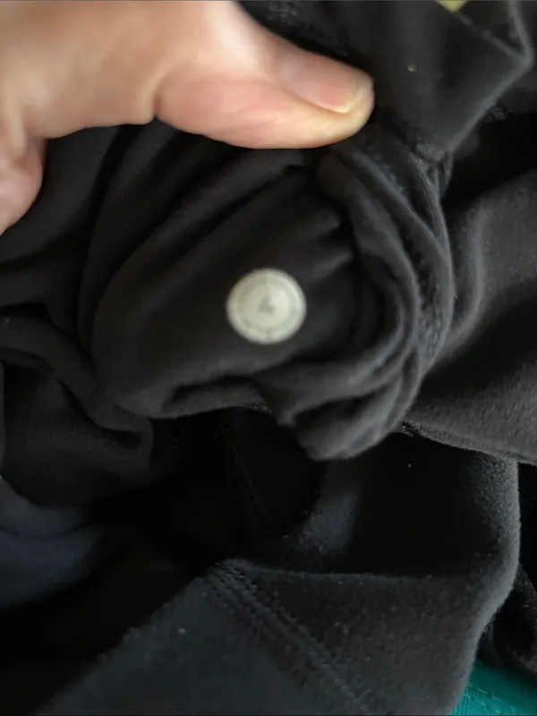 Lululemon Align Pant 30” Sz 4 Black Stretch Logo Pilates Yoga Workout - Image 5