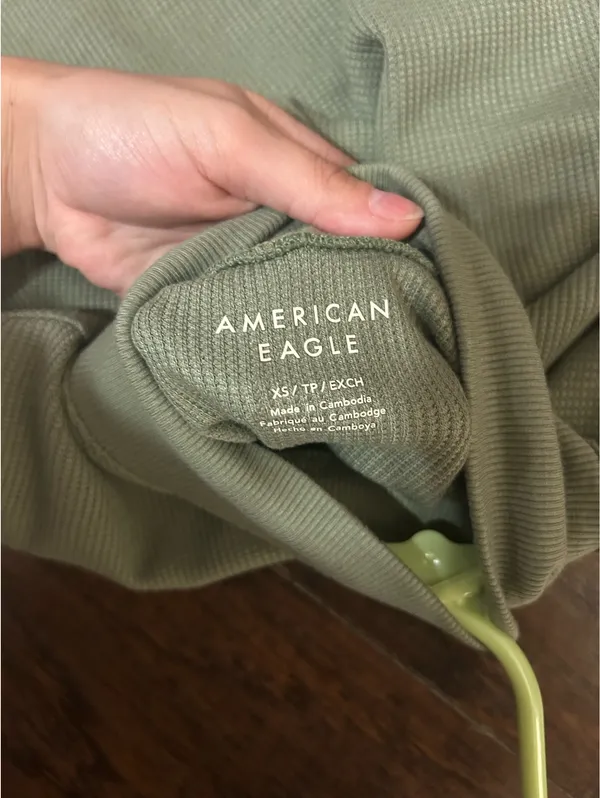 American Eagle Green Turtleneck Long Sleeve - Image 3