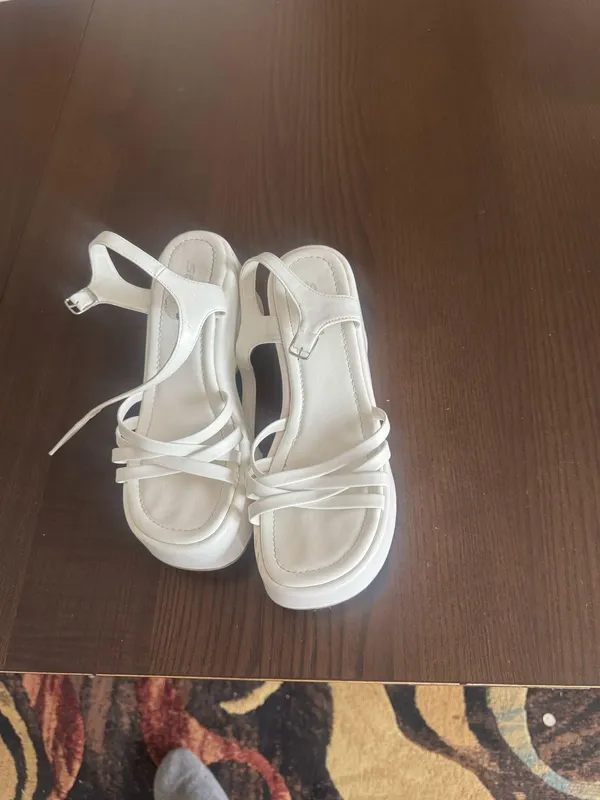 White sandals Size 8.5 - Image 2