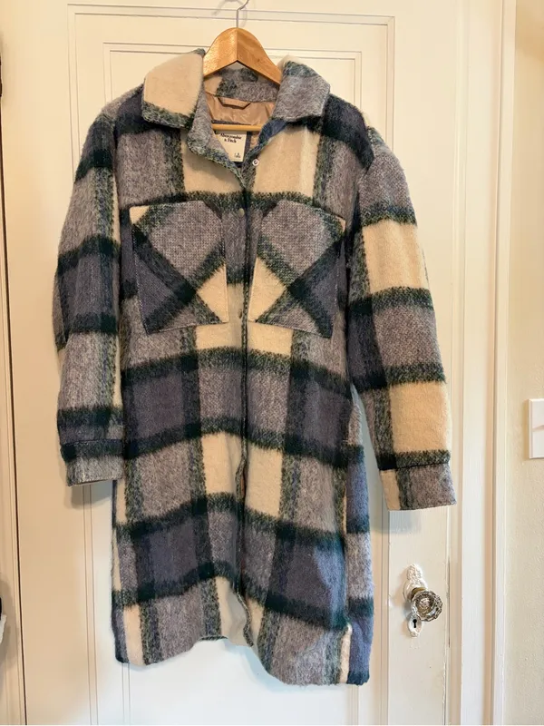 Abercrombie & Fitch plaid wool blend shacket - Image 2