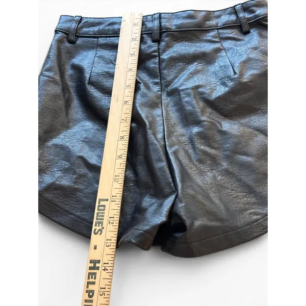 Princess Polly Black Faux Leather High Waisted Shorts Size US 0 Vegan Leather - Image 4