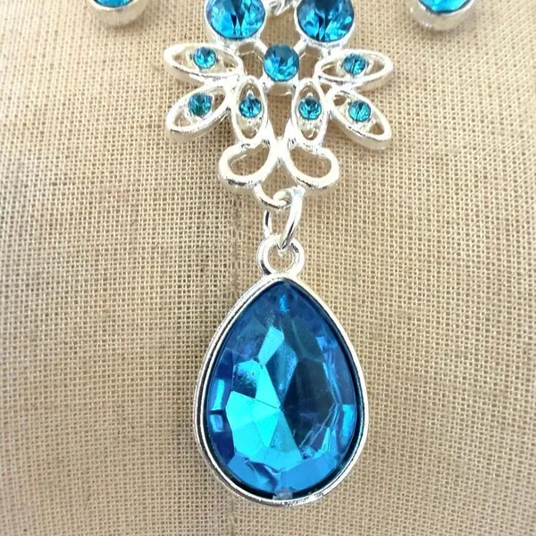 Silver Tone blue Rhinestone Statement Bib Necklace Drop Pendant - Image 3