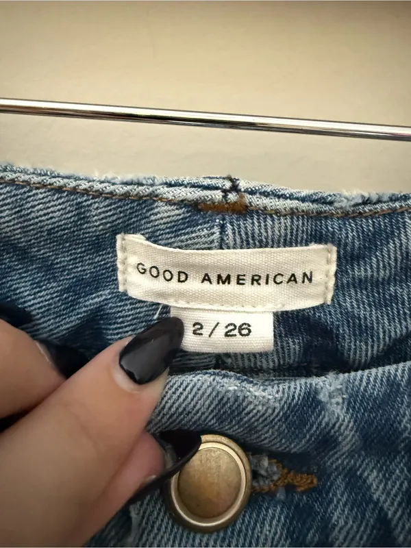Good American Distressed High Rise Crop Jeans Women 2/26 Raw Hem - Image 4