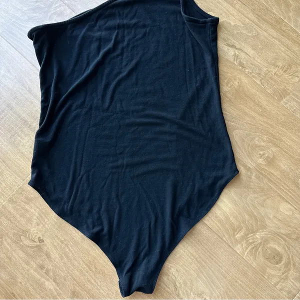 Mangopop One Shoulder Black Stretch Bodysuit, Size Medium - Image 8